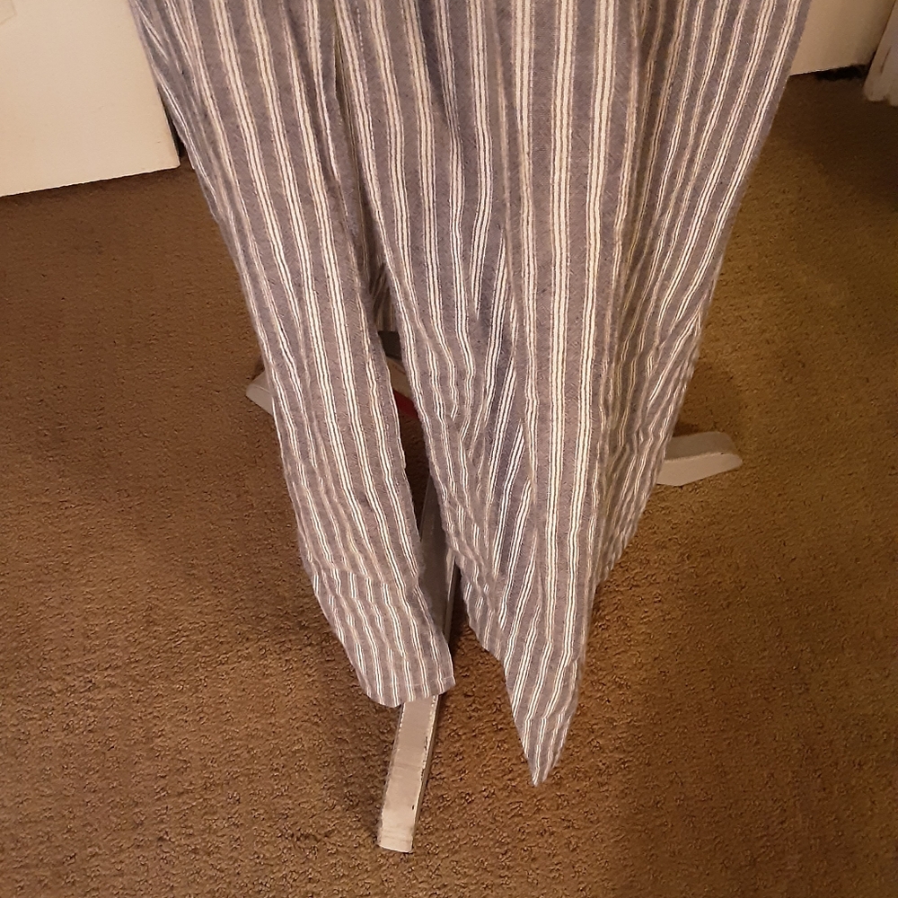 Striped Off-Shoulder Maxi Dress - Picture 4 of 7